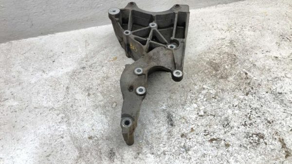 2005 Chevy Silverado 1500 Power Steering Alternator Mount Bracket Oem 12554030 — photo 9