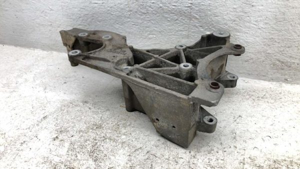 2005 Chevy Silverado 1500 Power Steering Alternator Mount Bracket Oem 12554030 — photo 7