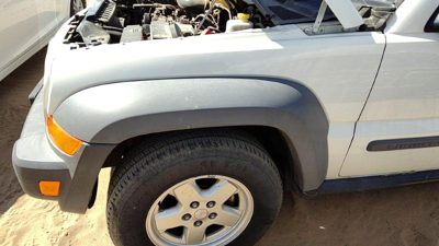 2005 Jeep Liberty Fender LH White PW1