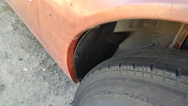1985 Pontiac Sunbird Passenger Right Inner Fender Liner Oem — photo 1