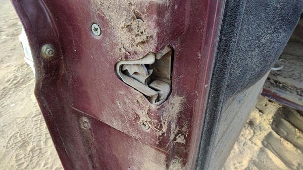 1975-1979 Ford F150 Driver Left Front Door Latch With Rods/Cables Oem — photo 1