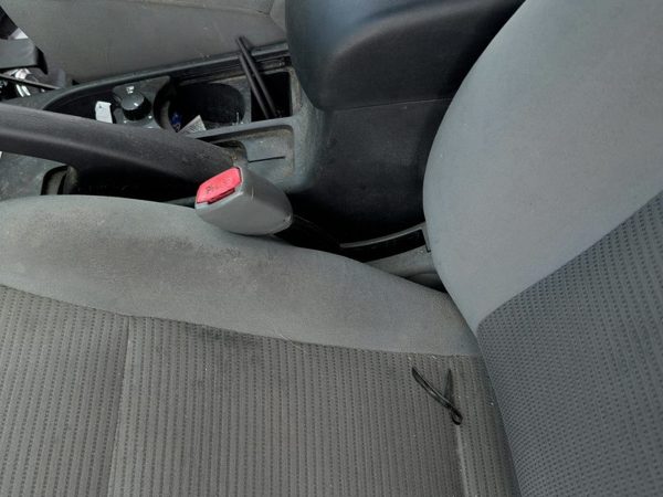 11-12 Sentra Driver Left Front Seat Belt Buckle Receiver Oem Cloth Charcoal X — photo 1