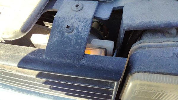1989 Oldsmobile Cutlass Supreme Fog/mark/park/turn Light/lamp LH — photo 4