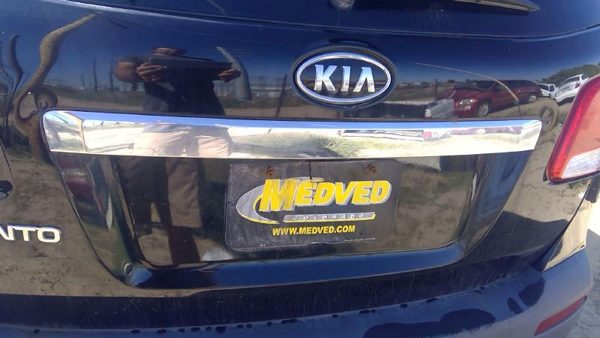 11-13 Kia Sorento License Plate Trim Surround Panel Oem Tail Trunk Finish — photo 6