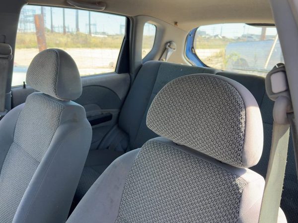 04-05 Aveo Pair Front Headrests Left Right Set Seat Without Deluxe Trim Gray 82C — photo 3