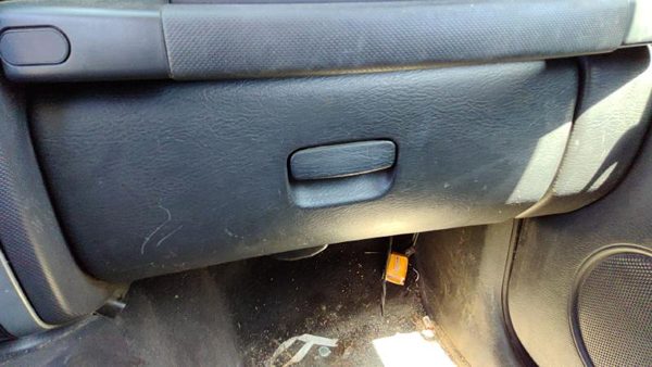 2004 Jeep Liberty Glove Box Assembly Complete Door With Latch Oem Gray Dv — photo 1
