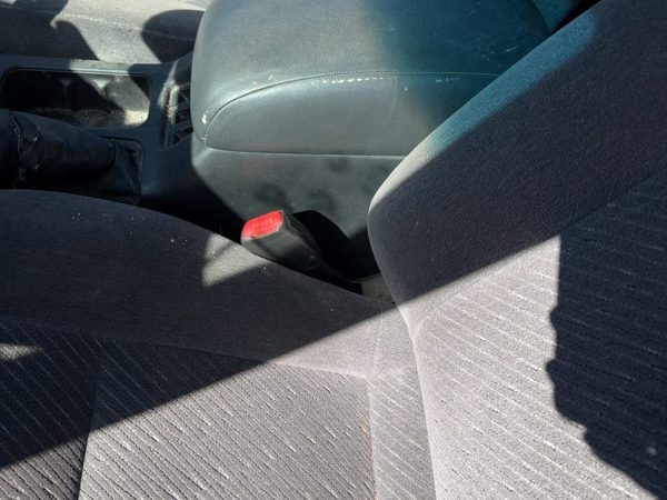 1995-1999 Nissan Maxima Driver Left Front Seat Belt Buckle Receiver Oem Black — photo 2