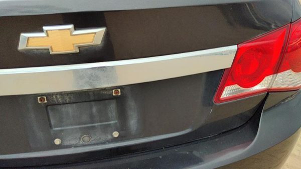 2011 Chevy Cruze Tail Finish Panel License Plate Trim Surround OEM Trunk Black — photo 3