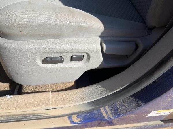 2006 Chevy Hhr Driver Left Side Power Seat Switch With Trim Panel Oem Gray 14B — photo 3