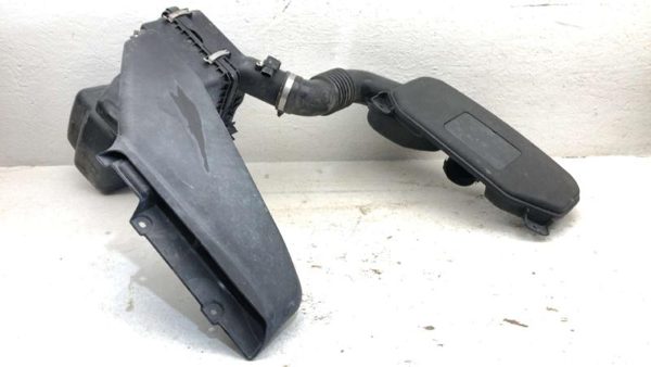10-12 Legacy Outback Air Intake Cleaner Filter Box Housing With Tube 2.5L — photo 1