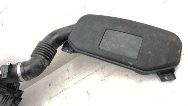 10-12 Legacy Outback Air Intake Cleaner Filter Box Housing With Tube 2.5L — photo 7