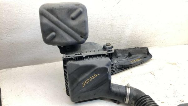 10-12 Legacy Outback Air Intake Cleaner Filter Box Housing With Tube 2.5L — photo 15