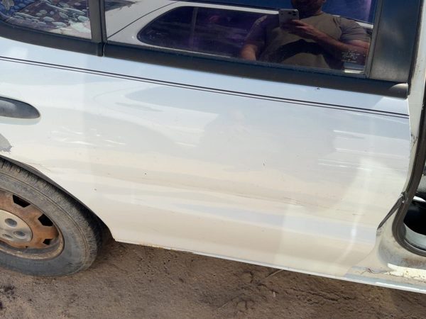 2001 Chevrolet Cavalier Rear Door RH Bright White 16U — photo 2