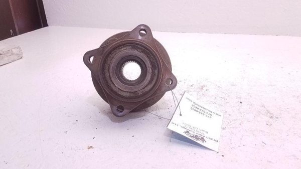 1988-1994 Silverado 1500 Front Wheel Hub Oem 15693437 — photo 1