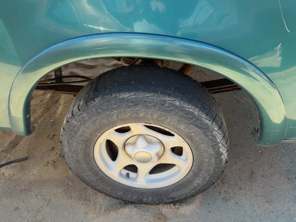 97-04 Ford F150 Driver Left Rear Wheel Flare Moulding Oem Back Pacific Green Ps — photo 1