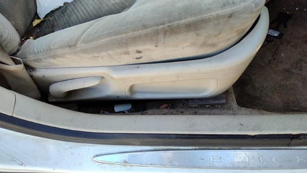 05-09 Buick Lacrosse Passenger Right Side Seat Trim Panel Oem Neutral 52B — photo 2