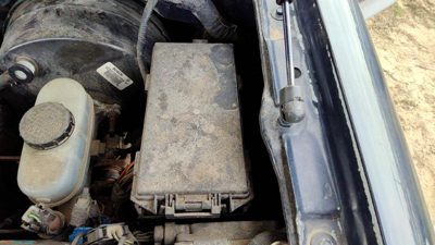 1999 Ford F-150 Engine Fuse Box 5.4L
