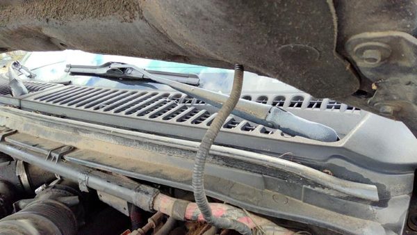 1999-2007 F350 Powerstroke Driver Left Windshield Wiper Arm Oem Blade Lever — photo 1