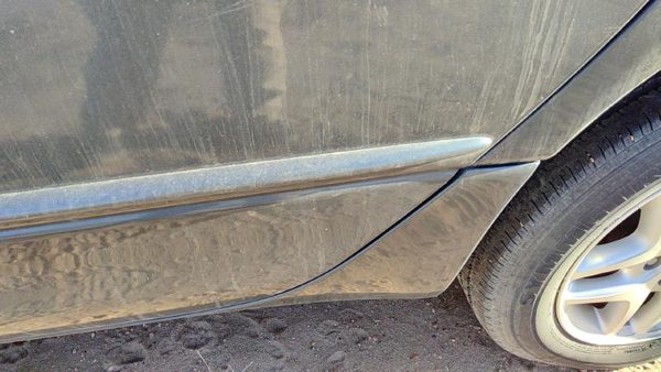 98-04 Intrepid Driver Left Rear Moulding From Door Back Trim Steel Blue Pbq — photo 6