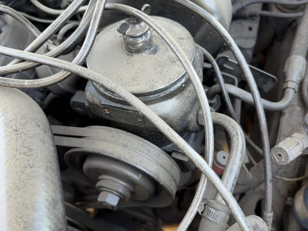 1980 Mercedes-Benz 450SL Power Steering Pump/motor 4.5L — photo 2