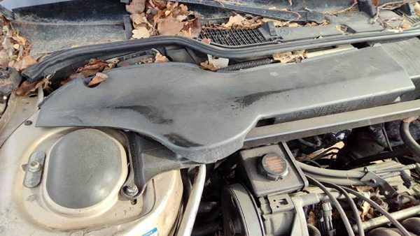 91-96 Buick Park Ave Wiper Area Cover Top Plastic Shield Oem 3.8L — photo 4