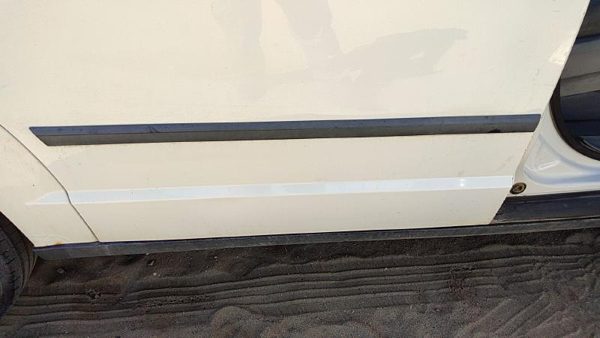 2008 Dodge Grand Caravan Passenger Right Rear Moulding From Door Back Trim Strip — photo 1