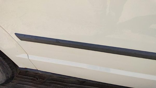 2008 Dodge Grand Caravan Passenger Right Rear Moulding From Door Back Trim Strip — photo 6