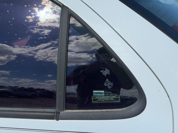 95-05 Chevrolet Cavalier 4 Door Driver Left Rear Vent Window Glass OEM 22659495 — photo 2
