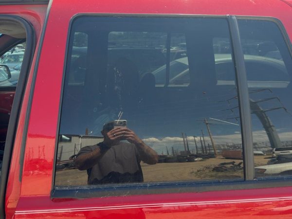 1999-2004 Jeep Grand Cherokee Driver Left Rear Side Window Door Glass Oem Back — photo 1
