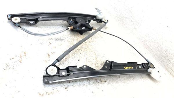 2007-2012 Nissan Sentra Driver Left Front Power Window Regulator With Motor Oem — photo 3