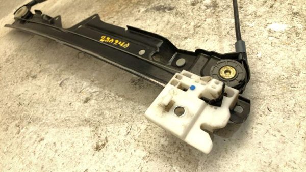 2007-2012 Nissan Sentra Driver Left Front Power Window Regulator With Motor Oem — photo 7