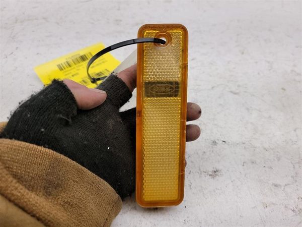 1986 Ford Bronco Fog/mark/park/turn Light/lamp RH Passenger Right Side Marker — photo 4