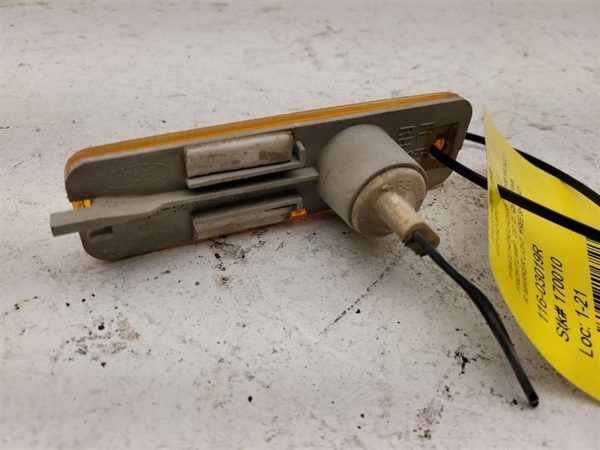1986 Ford Bronco Fog/mark/park/turn Light/lamp RH Passenger Right Side Marker — photo 2