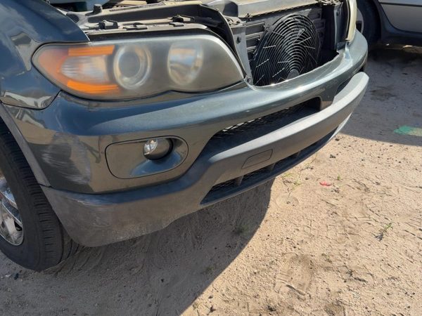04-06 X5 Front Bumper Cover 3.0L Without Park Assist E53 Highland Green A11 — photo 3