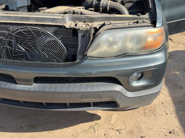 04-06 X5 Front Bumper Cover 3.0L Without Park Assist E53 Highland Green A11 — photo 7