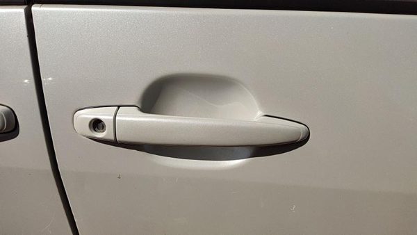 2004-2010 Toyota Sienna Passenger Right Front Outside Door Handle Oem White 071 — photo 2