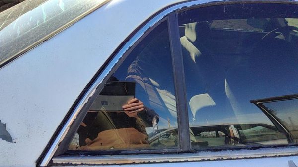 97-05 Buick Century Passenger Right Rear Vent Window Back Door Glass With Frame — photo 4