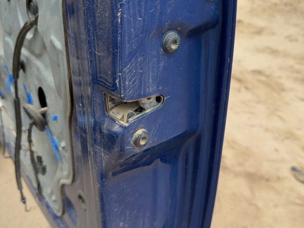 2003-2010 Passenger Right Front Door Latch With Rods/Cables Oem 3B1837016Cg — photo 2