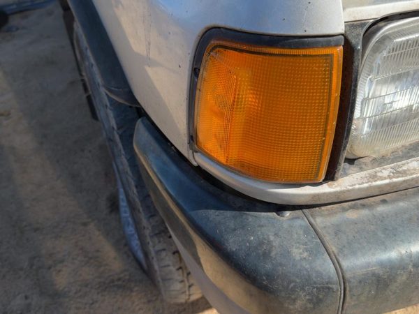 88-95 Isuzu Pup Passenger Right Front Turn Signal Light Lamp Oem Fender Mounted — photo 1