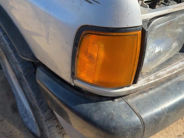 88-95 Isuzu Pup Passenger Right Front Turn Signal Light Lamp Oem Fender Mounted — photo 2