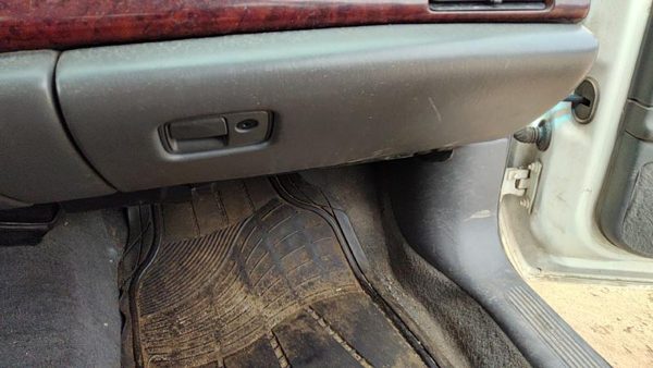 00-05 Buick Lesabre Glove Box Assembly Complete Door With Latch Oem Graphite 933 — photo 2