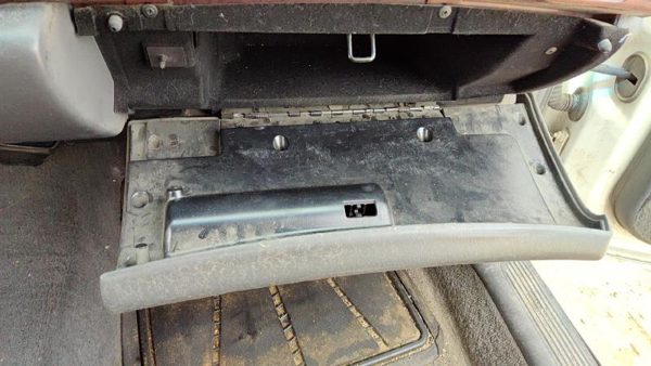 00-05 Buick Lesabre Glove Box Assembly Complete Door With Latch Oem Graphite 933 — photo 7