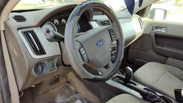 2010 Ford Focus — vehicle photo 5