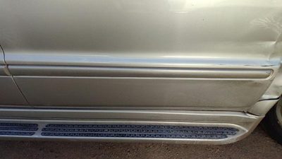 98-05 Mercedes Ml350 Passenger Right Front Moulding From Door Trim Strip Gold