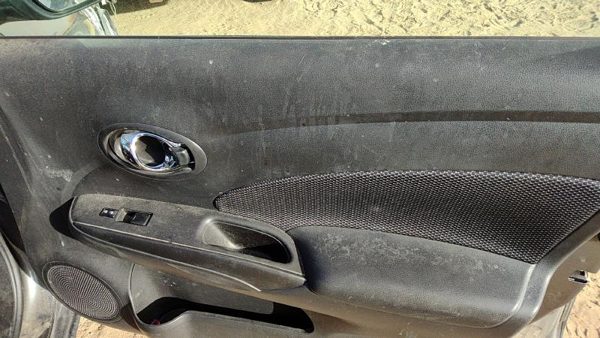 14-18 Versa Passenger Right Front Door Trim Panel With Switches Charcoal G — photo 3