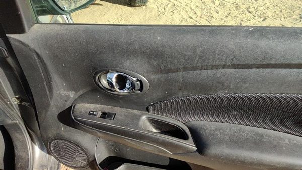 14-18 Versa Passenger Right Front Door Trim Panel With Switches Charcoal G — photo 4