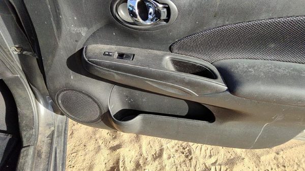 14-18 Versa Passenger Right Front Door Trim Panel With Switches Charcoal G — photo 7