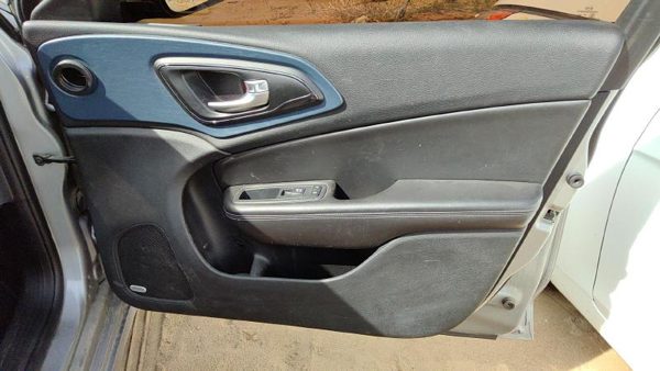 15-17 200 Passenger Right Front Inside Door Trim Panel With Switches Black X9 — photo 1