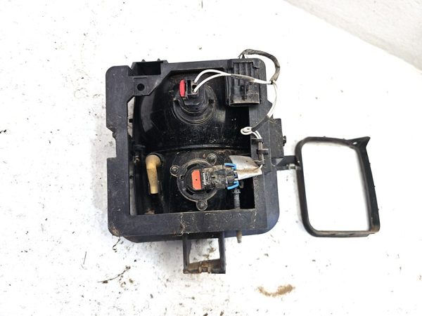 03-07 Cadillac Cts Driver Left Front Turn Signal Light Lamp Oem Bumper Mounted — photo 2