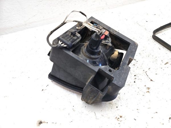 03-07 Cadillac Cts Driver Left Front Turn Signal Light Lamp Oem Bumper Mounted — photo 11